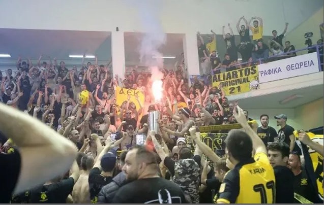 ΧΑΛΚΙΔΑ: Ο Εισαγγελέας διέταξε προανάκριση για τον κόσμο της ΑΕΚ στο κλειστό της Κανήθου