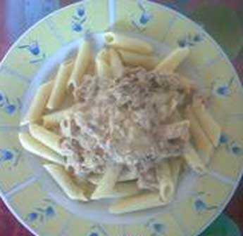 Πένες αλα κρεμ με τόνο