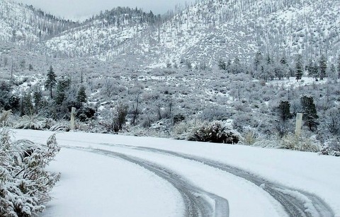 ΚΑΙΡΟΣ -ΤΕΤΑΡΤΗΣ: Βελτιωμένος πανελλαδικά- Χιόνια στη Νότιο Εύβοια