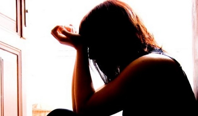 Χειροπέδες σε 24χρονο για ασέλγεια σε βάρος 16χρονης