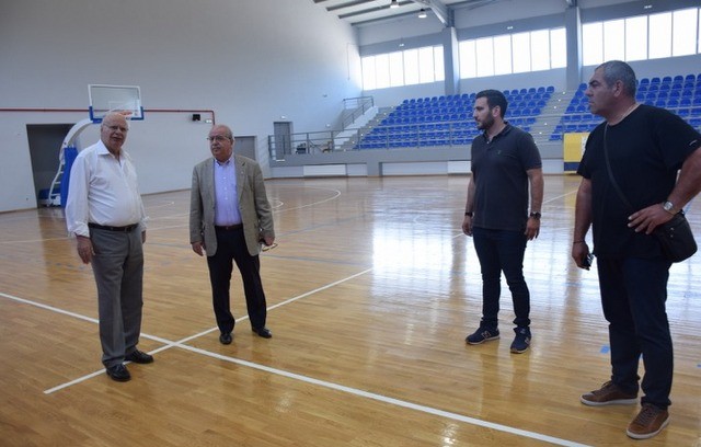 ΒΑΣΙΛΙΚΟ: Ο Βασιλακόπουλος επιθεώρησε το κλειστό γήπεδο μπάσκετ
