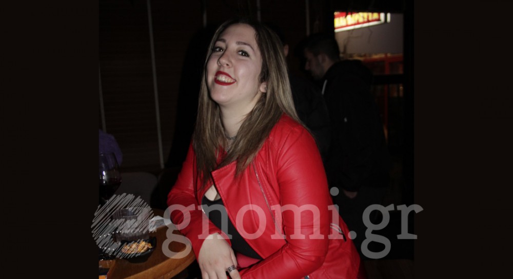 Δεν αποχωρίζεται ποτέ, το κόκκινο χρώμα!