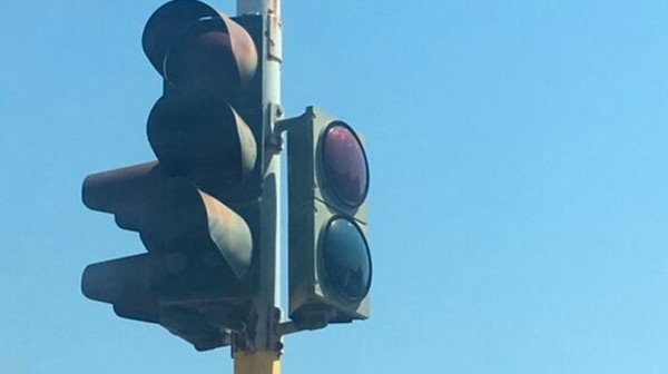 ΧΑΛΚΙΔΑ: Σβηστά τα φανάρια της Λιανής Άμμου λόγω βλάβης