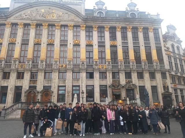 Ταξίδι στις Βρυξέλλες με πολλές εμπειρίες για 44 μαθητές και 4 εκπαιδευτικούς του 1ου Γυμνασίου Χαλκίδας