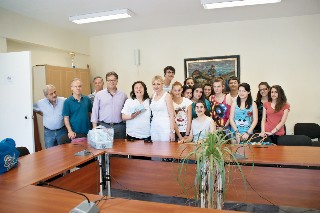 Τέσσερις Ιταλοί μαθητές με τις οικογένειές τους επισκέφθηκαν το Αλιβέρι