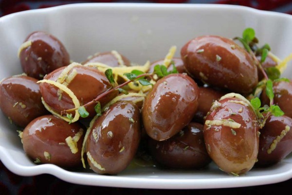 Μαριναρισμένες ελιές