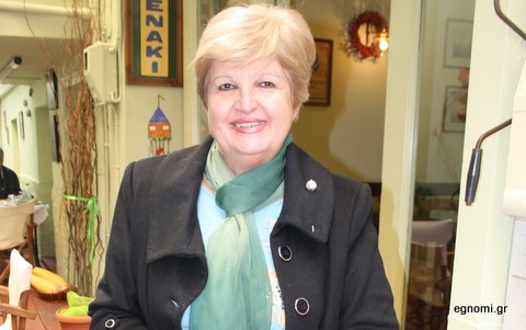 Ψυχαγωγική εκδήλωση με ρετρό τραγούδια στο γηροκομείο από τη ΝΔ