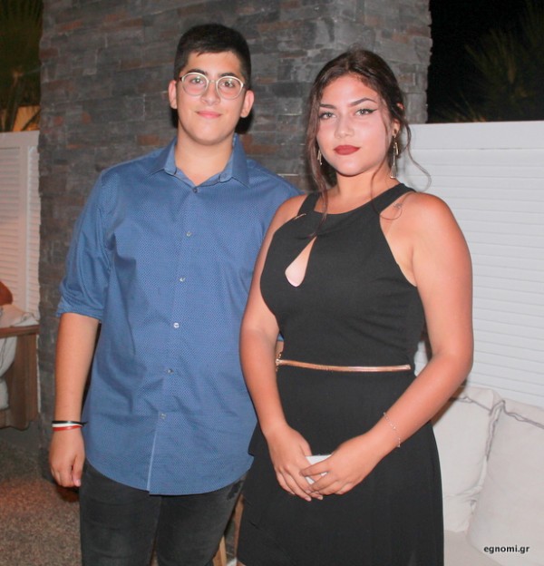 Φιλαράκια ...από κούνια