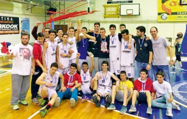 ΕΞΩ ΠΑΝΑΓΙΤΣΑ: Οι άνδρες αποχαιρέτησαν, οι Παίδες συνεχίζουν