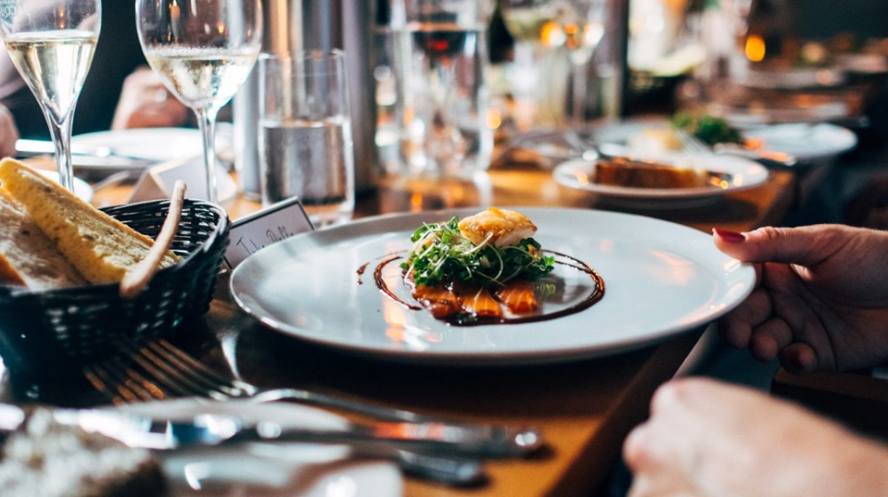 ΕΣΤΙΑΤΟΡΙΑ ΠΙΤΣΑΡΙΕΣ ΧΑΛΚΙΔΑ: Πιάτα εξαιρετικής ποιότητας και αφράτες πίτσες!