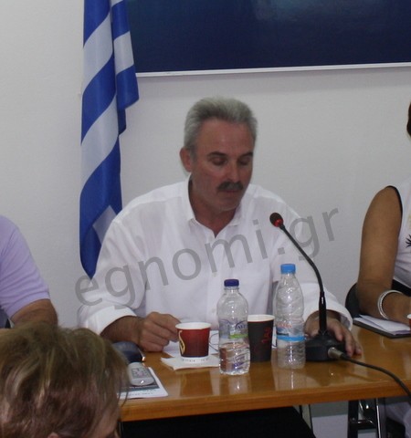 ΑΜΑΡΥΝΘΟΣ: Έκραξαν το δήμαρχο για τα σκουπίδια