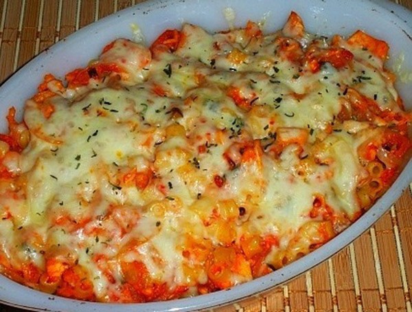 Ζυμαρικά με τόνο στο φούρνο