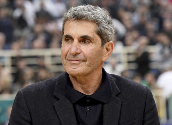 ΤΑΚΗΣ ΚΟΡΩΝΑΙΟΣ: Υπέστη εγκεφαλικό και δίνει μάχη για τη ζωή του