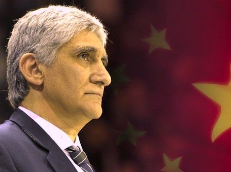 Τσαντίλα Γιαννάκη με τον αντιπρόεδρο του Κινεζικού μπάσκετ (video)