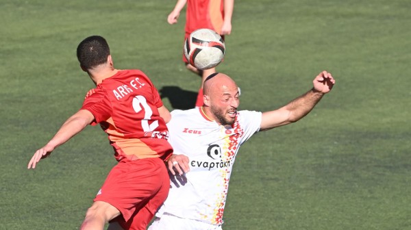 ΑΡΗΣ ΠΕΤΡΟΥΠΟΛΗΣ-ΑΡΤΑΚΗ 0-0: Μάγκες με ...δέκα για 40 λεπτά και δυο ακυρωθέντα γκολ - Η δήλωση του κόουτς Καρβέλη (VIDEO)