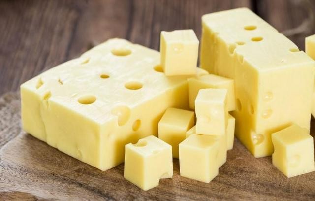 Ο ΕΦΕΤ ανακαλεί νηστίσιμο τυρί με… γάλα