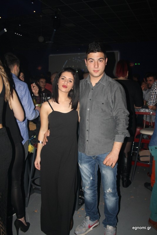 Τους χωρίζει μόνο ο στρατός!