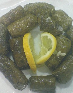 Ντολμαδάκια με ρύζι και μυρωδικά