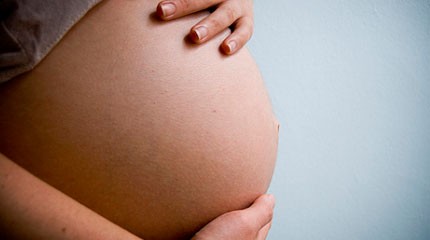 Θα κυοφορήσει το παιδί του κουνιάδου της