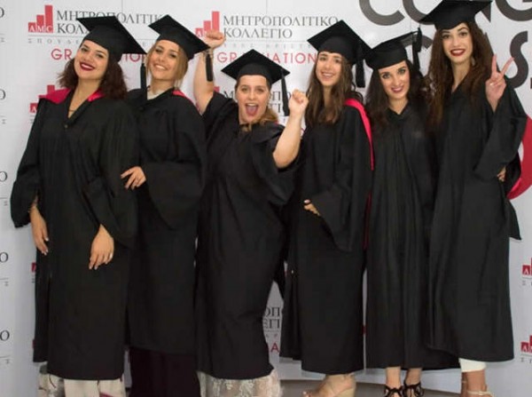 Εννιά υποτροφίες από την Περιφέρεια Στερεάς Ελλάδας για ιδιωτικά ΙΕΚ και Κολλέγια Σπουδών