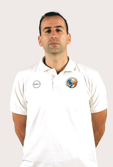 Ο ασίσταντ κόουτς της Κύμης Ισίδωρος Κουτσός αναλύει το ερυθρόλευκο μπρέικ στο ντέρμπι ΠΑΟ-Ολυμπιακός