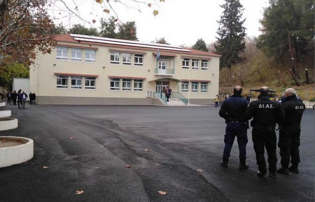 Σκοτώθηκε 12χρονος μαθητής και τραυματίστηκαν άλλοι δύο σε Δημοτικό Σχολείο των Σερρών