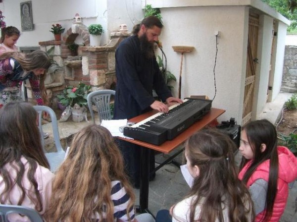 Μελωδική εκδρομή στο μοναστήρι του Αγίου Γεωργίου ΑΡΜΑ