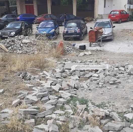 ΧΑΛΚΙΔΑ: Οι εργολάβοι με τις οπτικές ίνες αφήνουν πίσω τους καλώδια και... βομβαρδισμένα τοπία