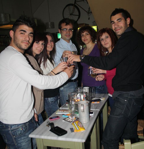 Ρετσίνα και ευχές