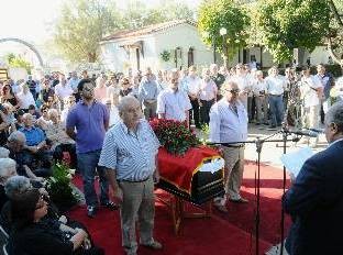 Κηδεύτηκε ο Μήτσος Στολίδης