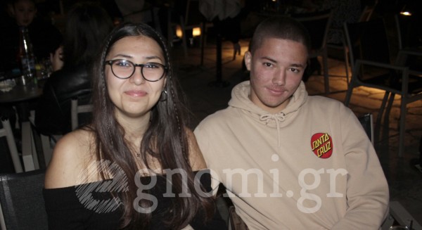 Τη γέμισε δώρα για τα γενέθλιά της!