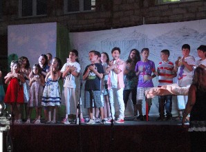 Είπαν αντίο με την ευχή να βρουν καινούργιο σχολείο