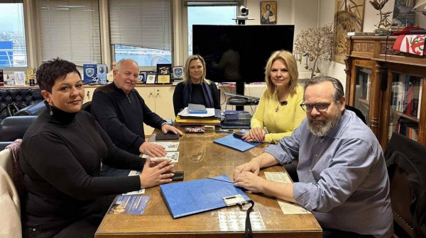 Με τον Γενικό Γραμματέα Λιμένων συναντήθηκε η Δήμαρχος Έλενα Βάκα