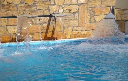 Μισό εισιτήριο στα Λουτρά Αιδηψού για τους ντόπιους