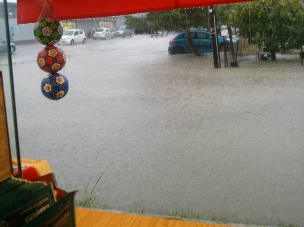 Απίστευτο χαλάζι στην Ερέτρια