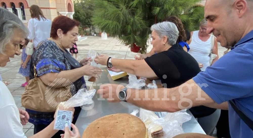 ΑΡΤΑΚΗ: Αρτοκλασία του Συλλόγου Τριτέκνων Ευβοιας