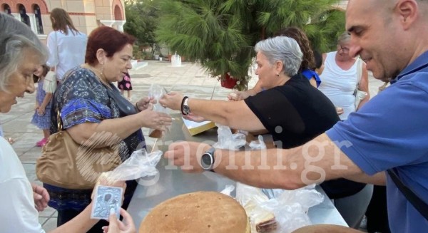 ΑΡΤΑΚΗ: Αρτοκλασία του Συλλόγου Τριτέκνων Ευβοιας