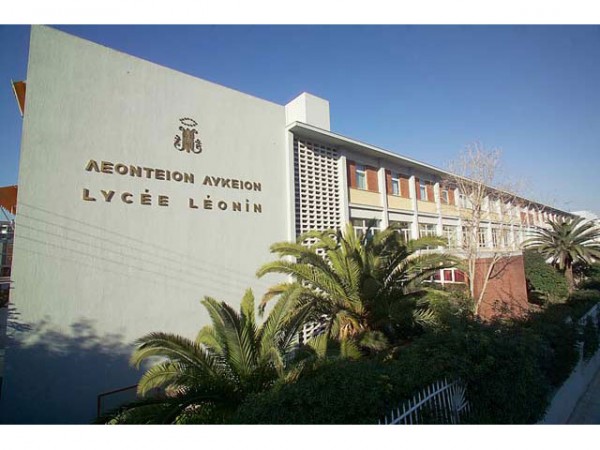 Σκανδαλώδης εξαίρεση από την αύξηση του ΦΠΑ ακριβών ιδιωτικών σχολείων