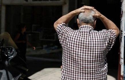 Κεραμίδα στο κεφάλι τα νέα σκληρά μέτρα