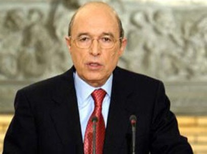 Αφησε την χώρα να καταρρεύσει και τώρα ζητάει αναδιάρθρωση