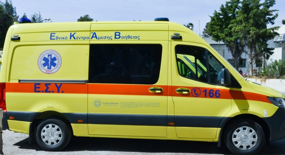 ΘΗΒΑ: Ρομά κάλεσαν ασθενοφόρο για ...πλάκα και το έσπασαν
