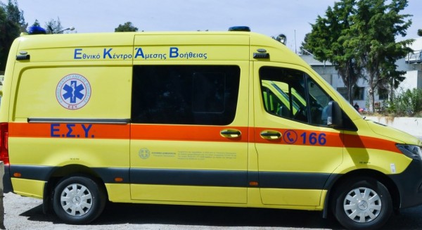 ΘΗΒΑ: Ρομά κάλεσαν ασθενοφόρο για ...πλάκα και το έσπασαν