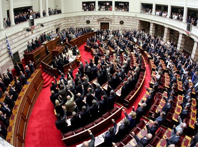 Βουλευτές ζητούν αναδρομικά εκατομμύρια ευρώ!