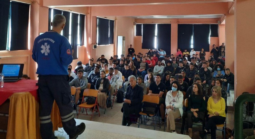 Σεμινάριο πρώτων βοηθειών σε σχολείο από την Ομάδα Έρευνας και Διάσωσης Εύβοιας