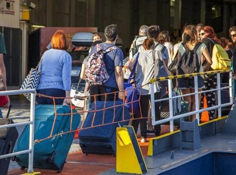 Διακοπές με επιδότηση για 223.750 δικαιούχους