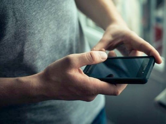 Φθηνότερη για όλους από 1η Ιανουαρίου η κινητή και η καρτοκινητή τηλεφωνία