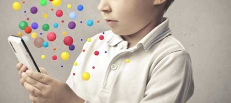 Η κατάσταση με το ίντερνετ και τα παιδιά έχει ξεφύγει γενικά...