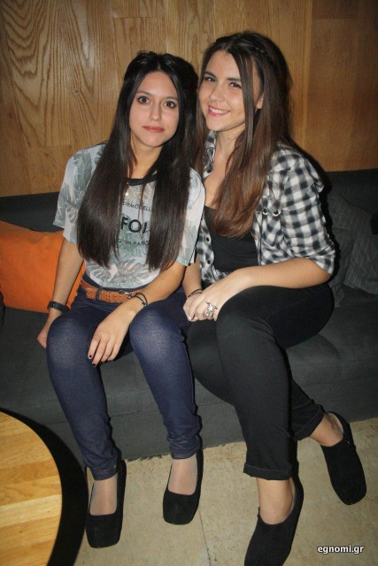 Οι μακρυμαλλούσες και οι πολιτικοί