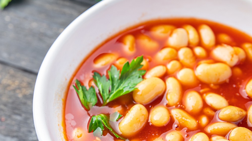 Αλάδωτη φασολάδα με πορτοκάλι