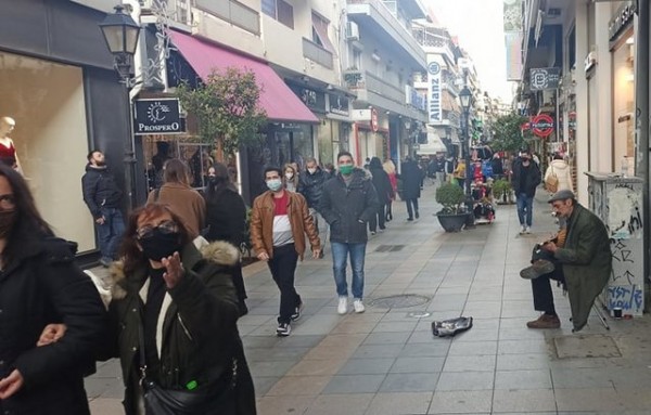 ΧΑΛΚΙΔΑ-ΑΒΑΝΤΩΝ: Αυτή ήταν η εικόνα στην γιορτινή Αγορά την παραμονή της Πρωτοχρονιάς